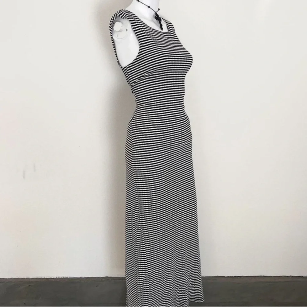 BYER TOO! Dress - Chic Black and White Striped Maxi Body Dress 90s - Picture 5 of 7